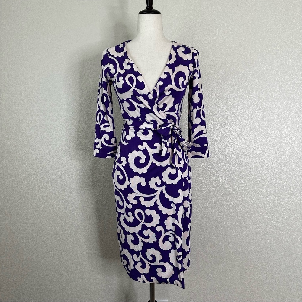 Diane Von Furstenberg 100% Silk New Julian Two Purple White Wrap Dress, Size 2